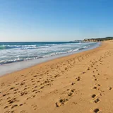 Plage de sable fin au bord de l'océan Atlantique