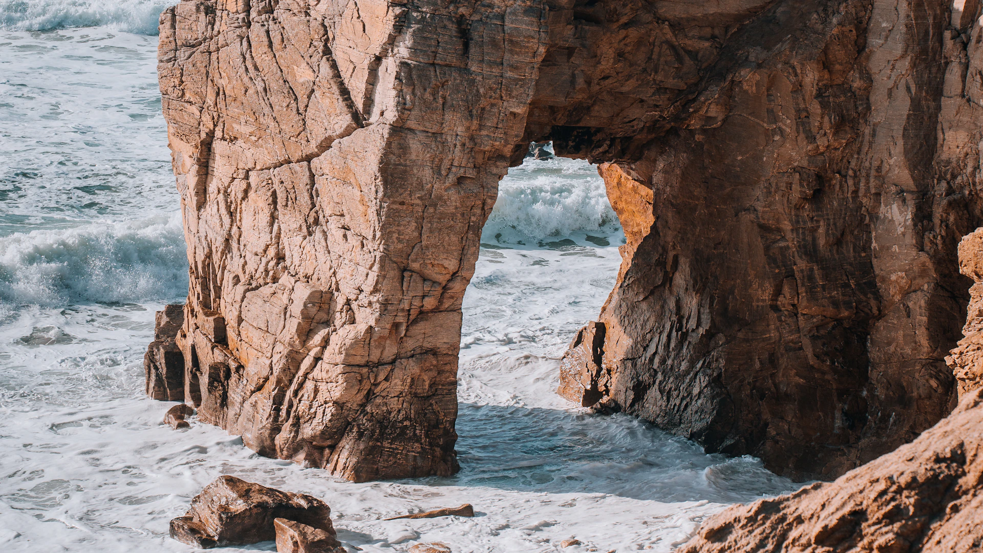 Arche rocheuse sur la Côte Sauvage de Quiberon